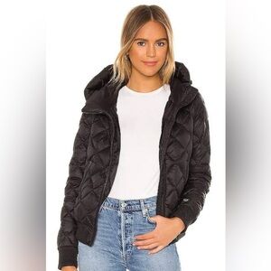 SOlA & KYO SENNA-U Down Bomber
Jacket size S/P Black